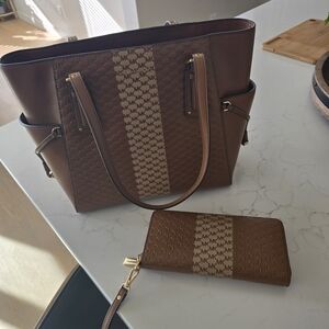 Michael Kors Brown and Tan Tote Bag with Wallet. BRAND NEW!